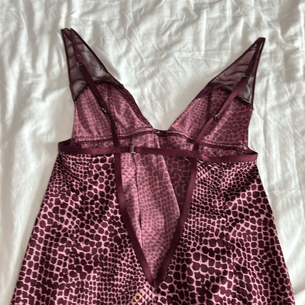 Vintage Slip Victoria's Secret Very Sexy Slip Nightgown size S, Low V back, Y2K - Picture 17 of 17